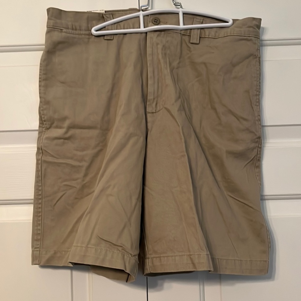 New Gap Mens Tan Shorts Size 33